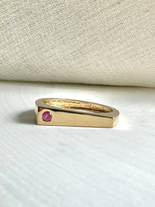 Anillo apilable Tokio oro macizo de 18k | Joyería Ella Creaciones