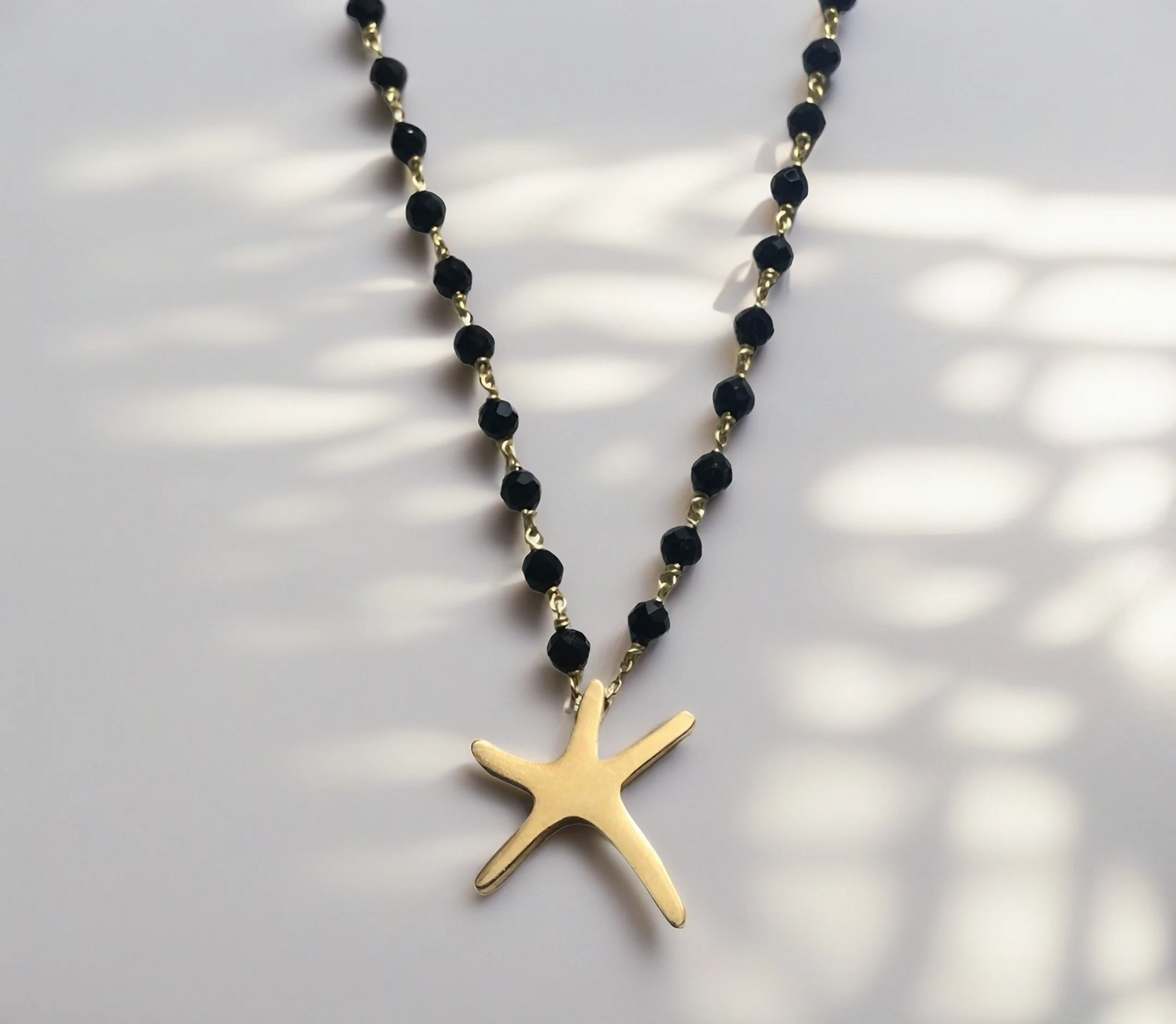 Starfish pearl and Onyx 18k gold necklace | Ella Creations Jewelry