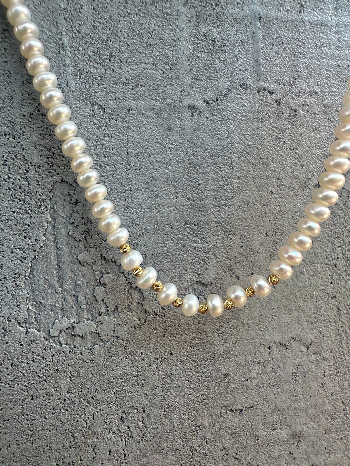 Dainty Pearl Necklace | central gold beads