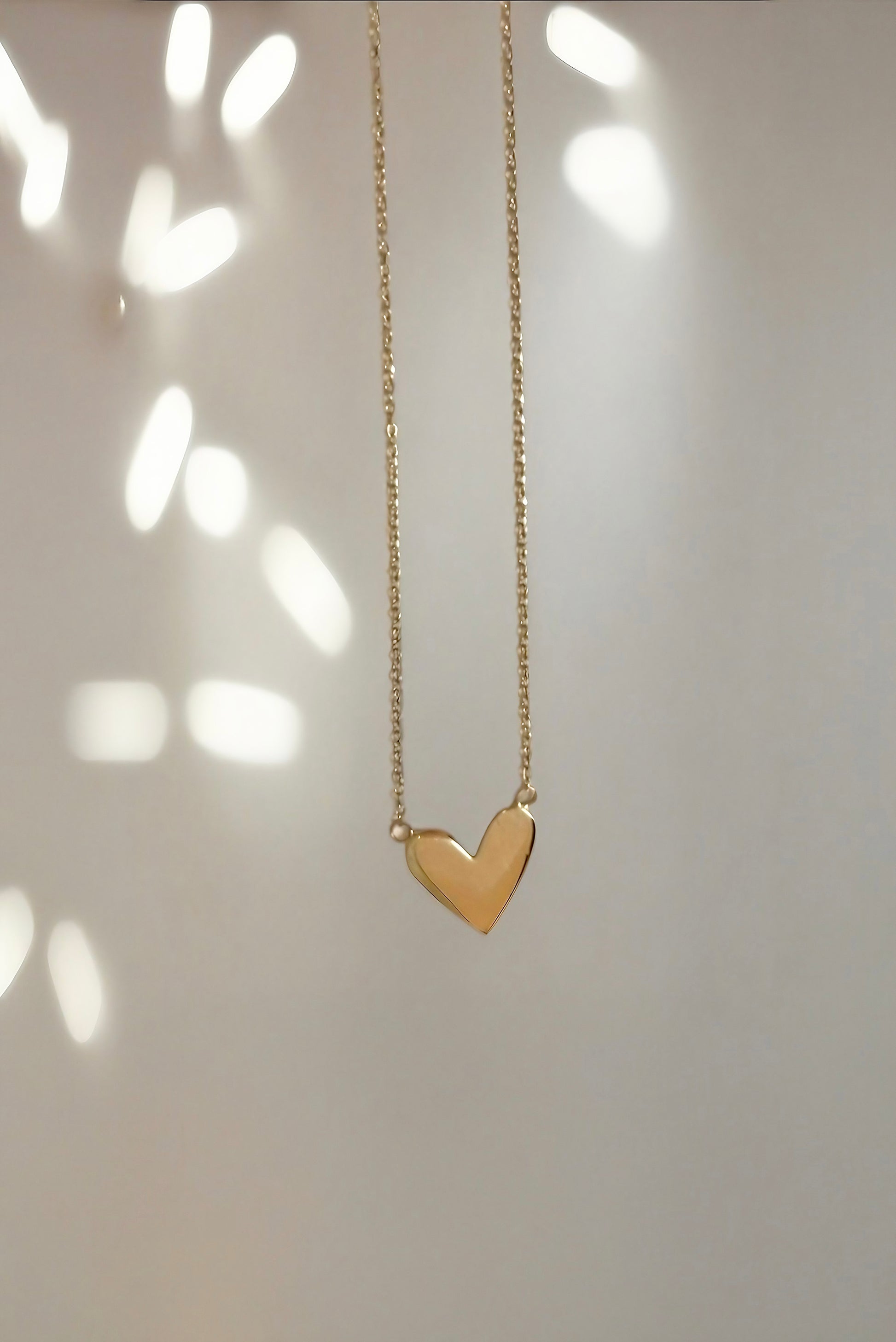 Dainty Heart Necklace 18k | Ella Creations Jewelry