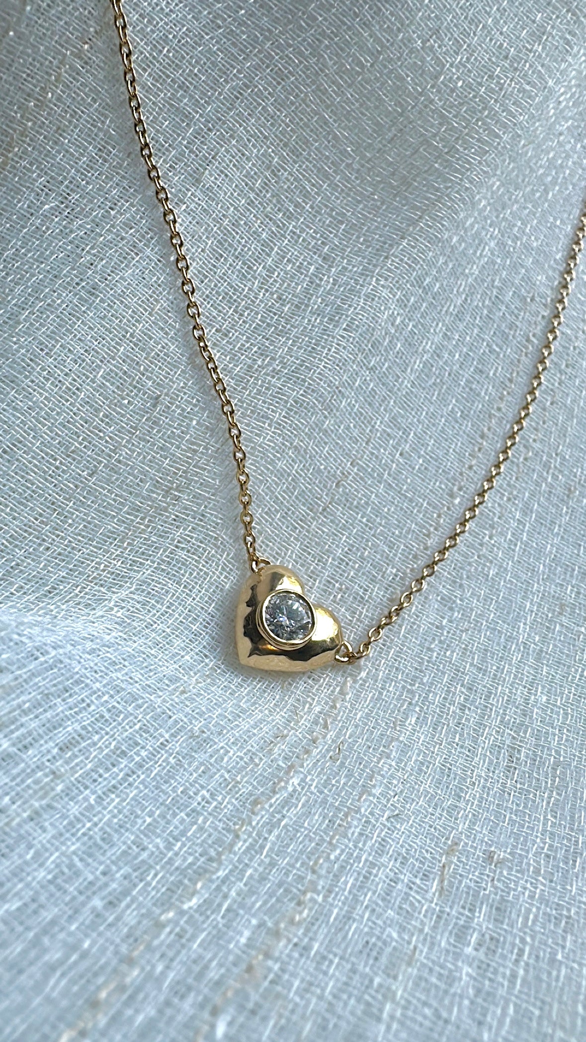 Diamond Heart necklace hand crafted in 18 karat gold with a certified lab created diamond at its center | Ella Creations jewelry 