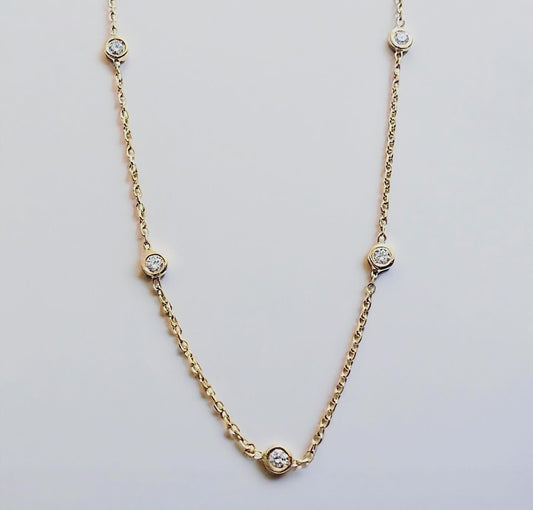 Elegant dainty diamond 18K gold necklace - Petite Edition