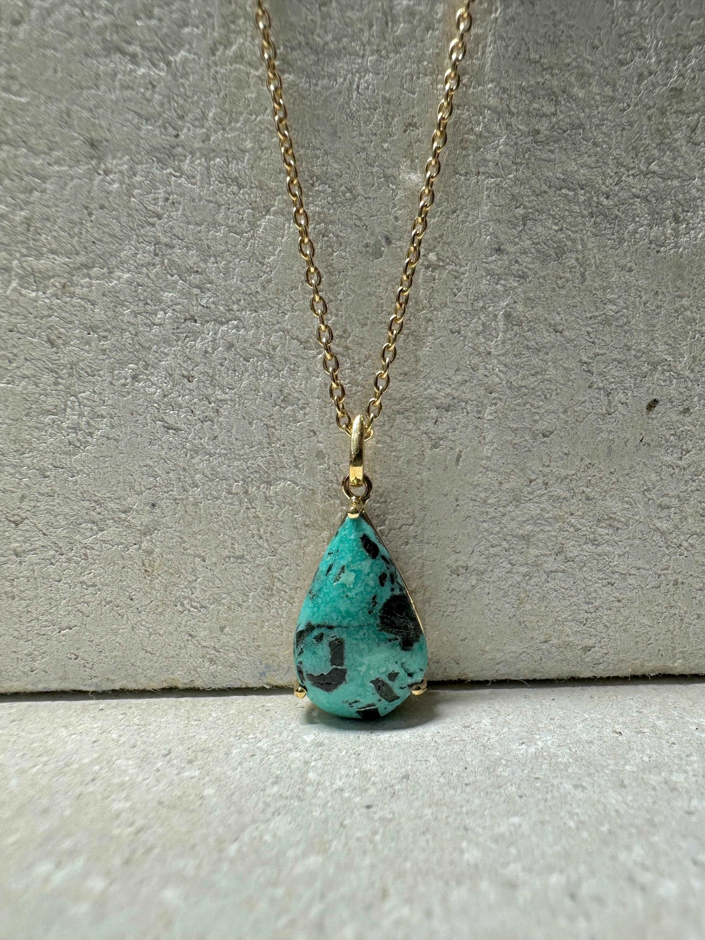 Pear shape Turquoise necklace - Ella Creations Jewelry
