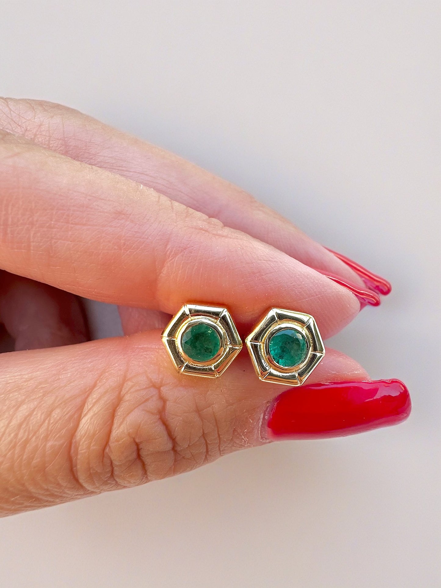 Emerald stud earrings, flatback studs handcrafted in 18 karat gold | Ella Creations Jewelry