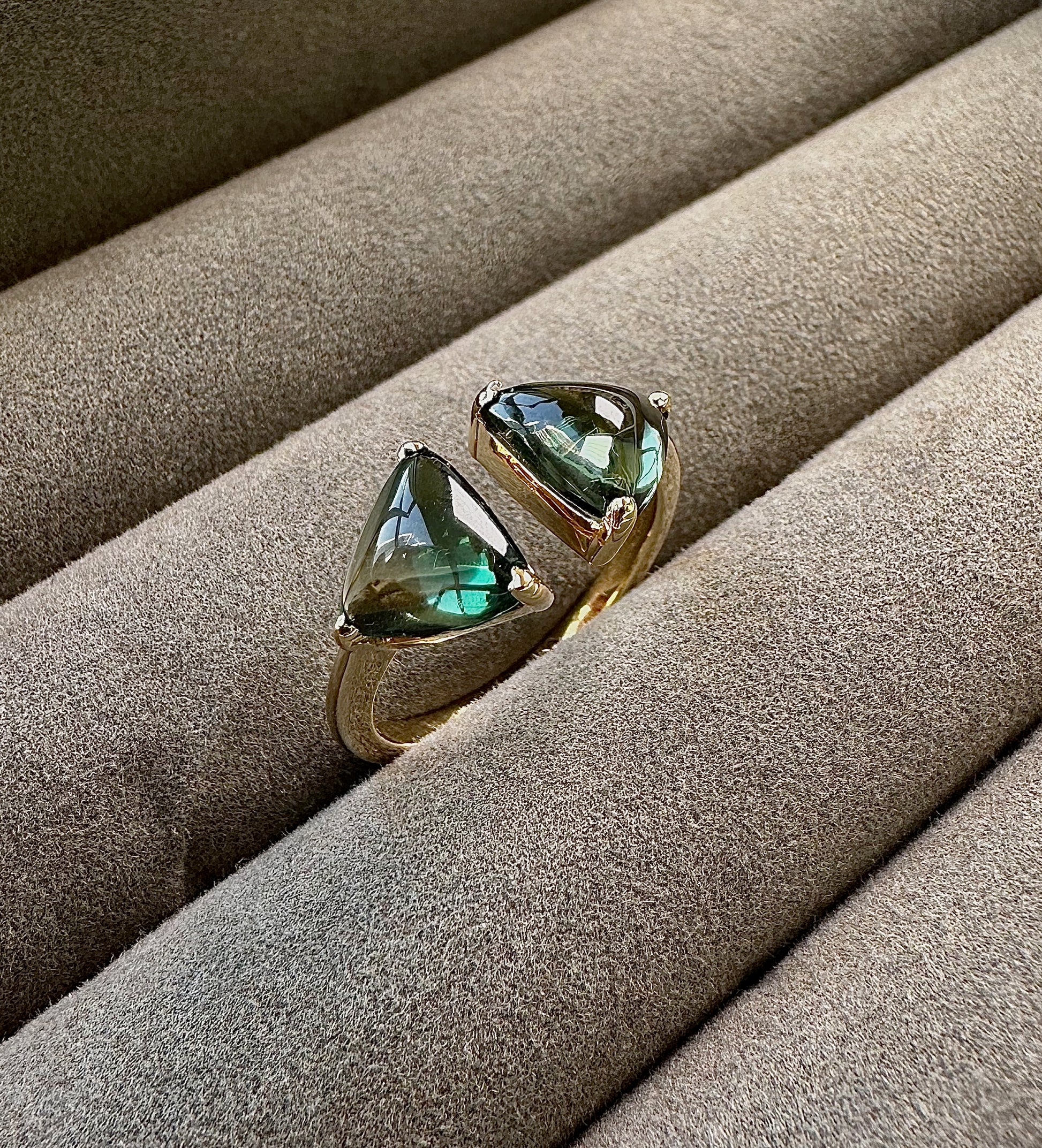 Green tourmaline 18k solid yellow gold ring | Ella Creations Jewelry