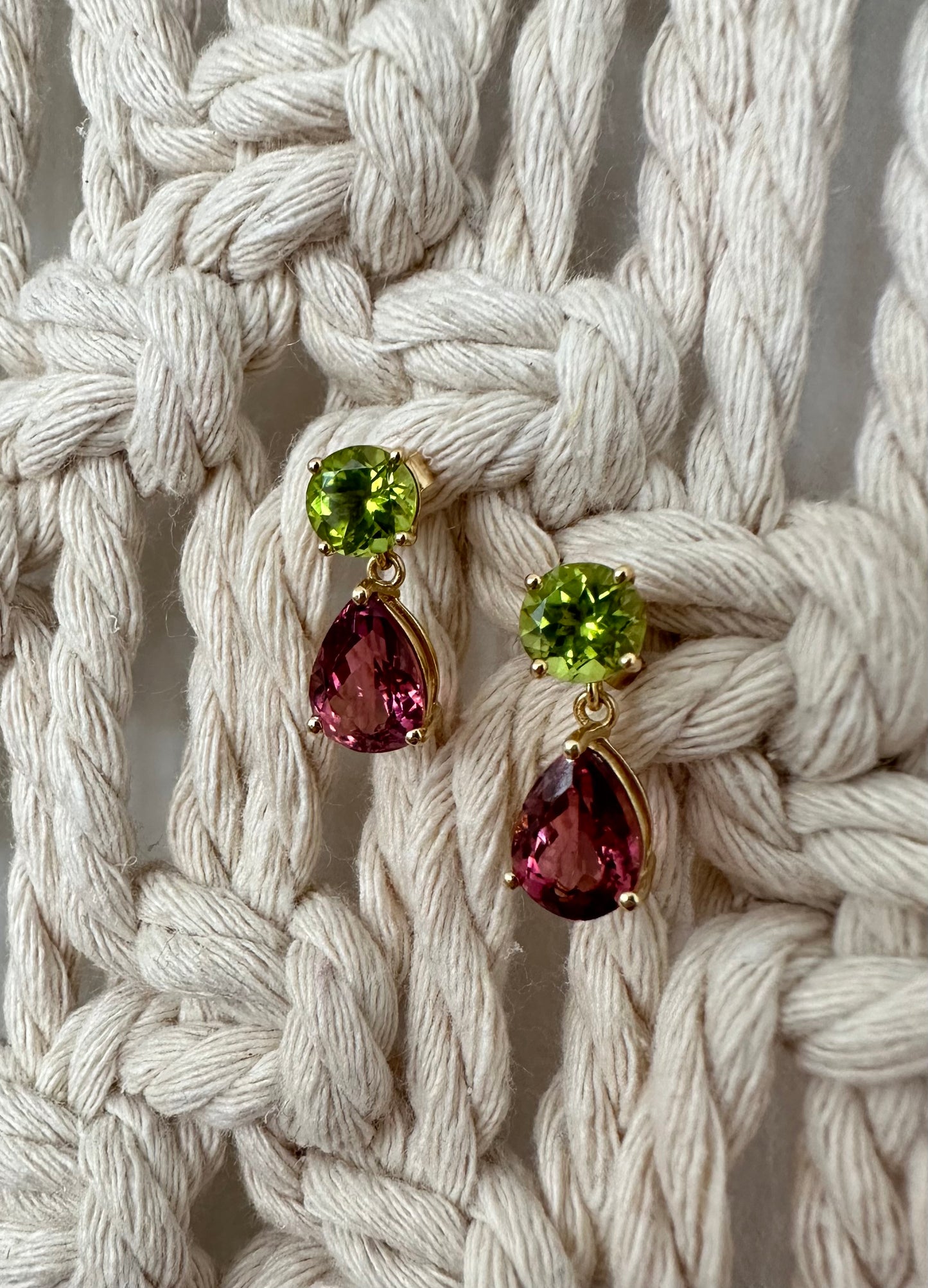 Peridot and Tourmaline dangle earring 18kt yellow gold - Ella Creations Jewelry