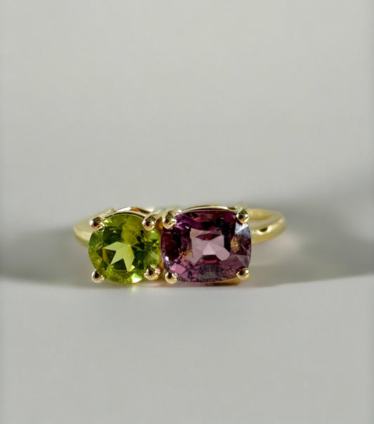 Spinel peridot moi et toi ring | Ella Creations | Jewelry