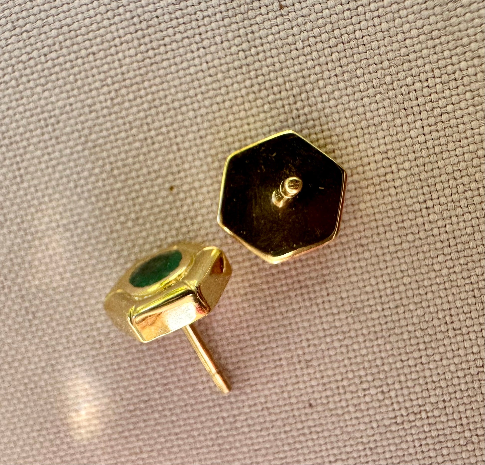 Timeless Emeralds stud earrings 18Kt yellow gold - Ella Creations Jewelry